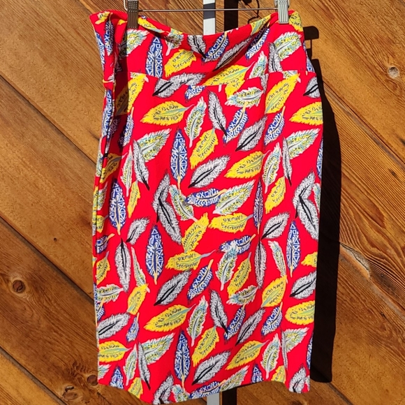 LuLaRoe Dresses & Skirts - Lularoe 323 Cassie Skirt feather print